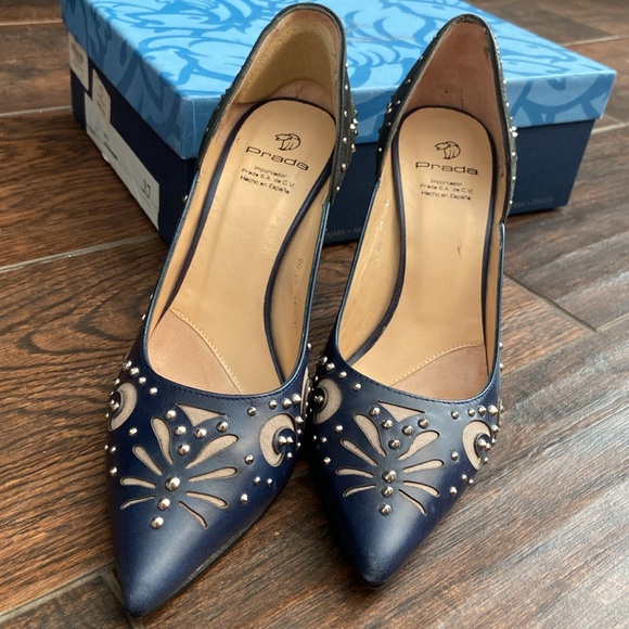Prada BOS Sierra Navy heels, European size 37 (US 6.5). Worn twice! - Picture 3 of 16